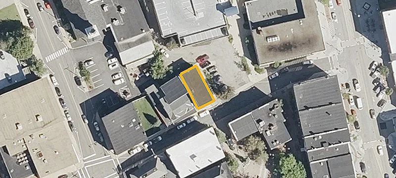 24 Warren St