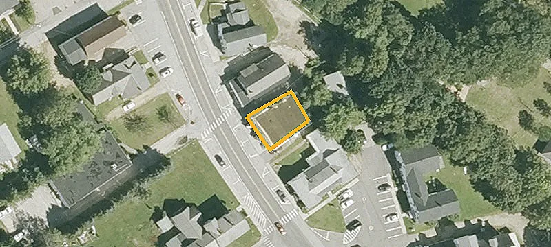 132 Main St
