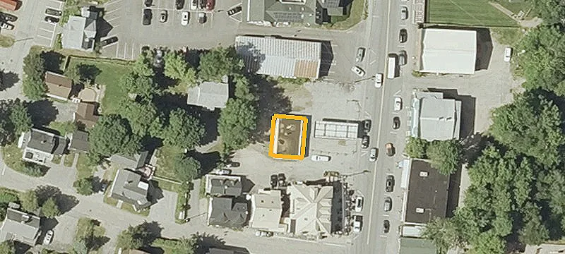 121 Main St