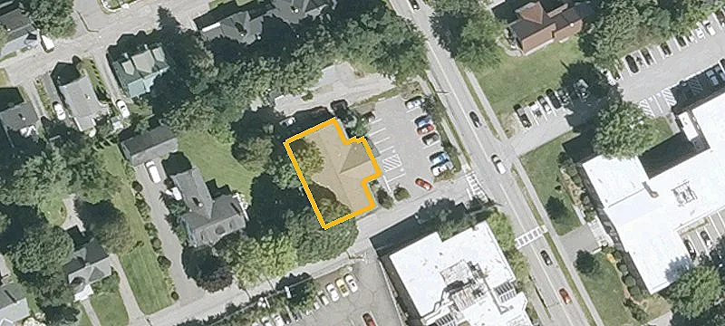 734 Main St