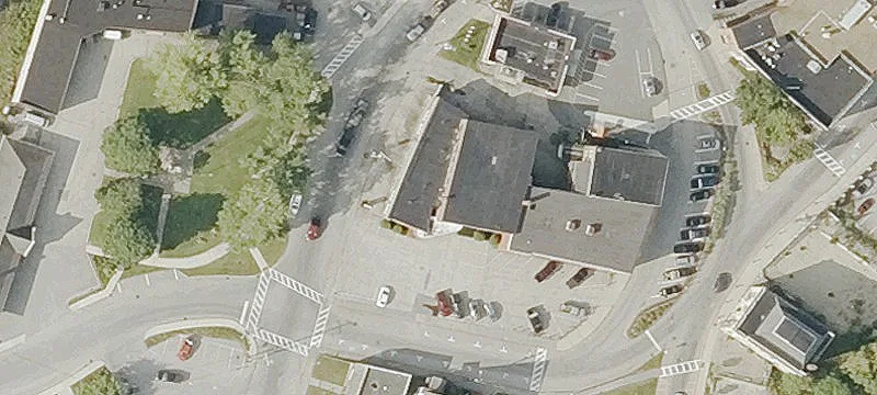 76 Pleasant St