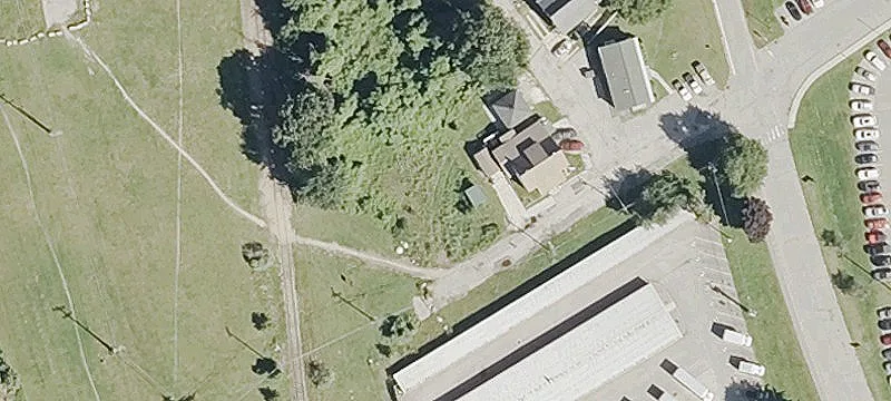 10-12 Higgins Pl