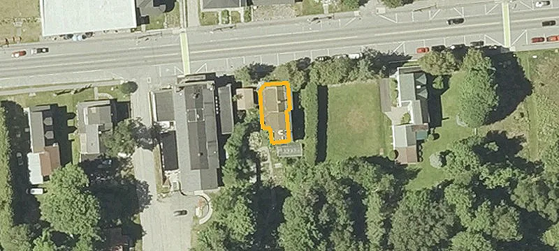 2056 Main St