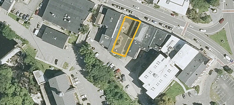 32 Main St