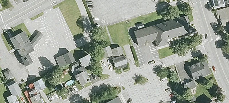 11 Pleasant St