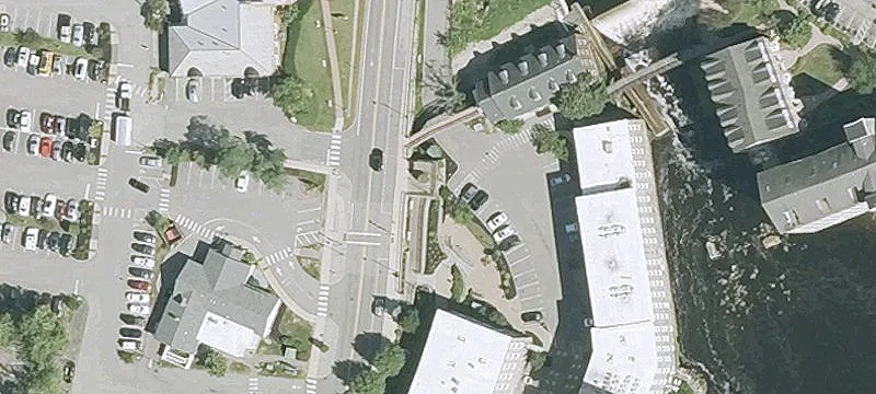 61st Main St