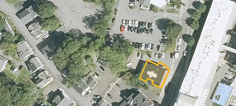 70th Main St