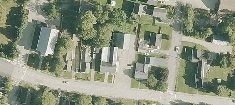 32 Maple St