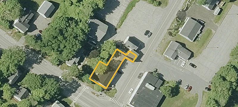 11 Pleasant St