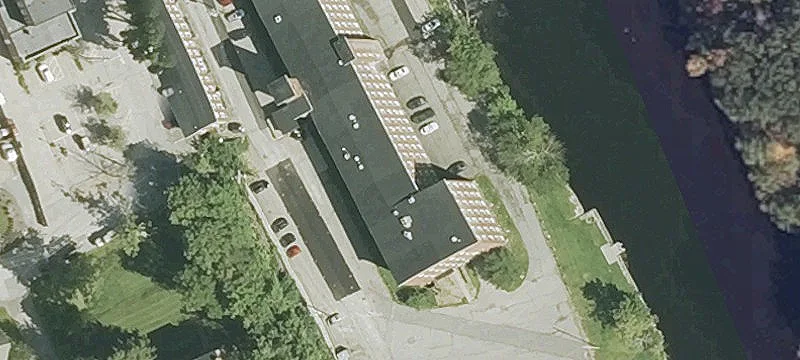 9 Frnt St