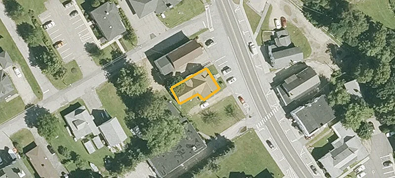 137 Main St