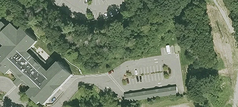 66 Hawthorne Dr