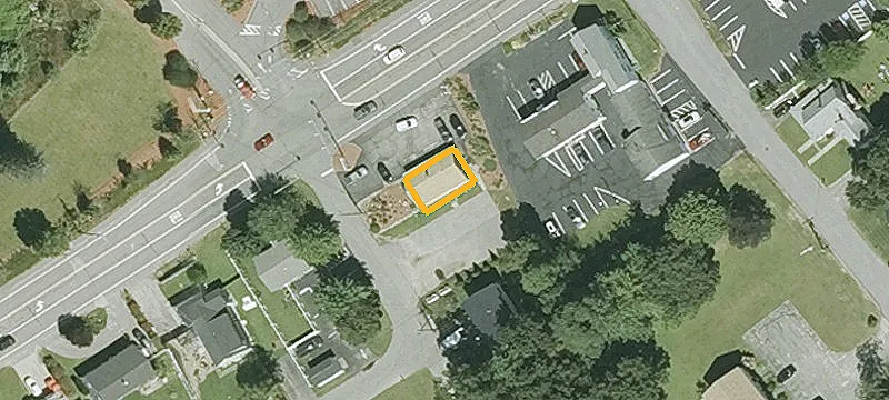 577 Daniel Webster Hwy