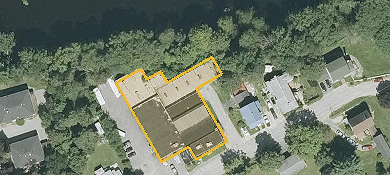 10 Bartlett St