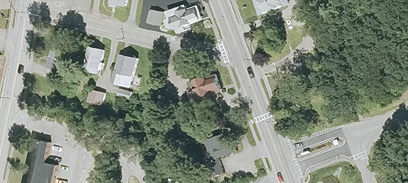 476 Un Ave