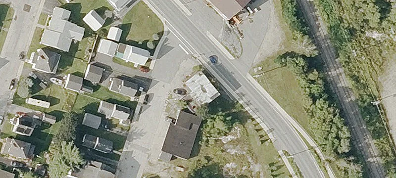 868 4th Ave