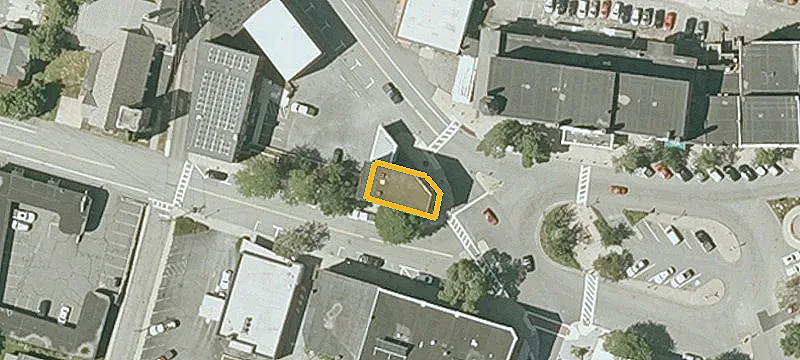2 Main St