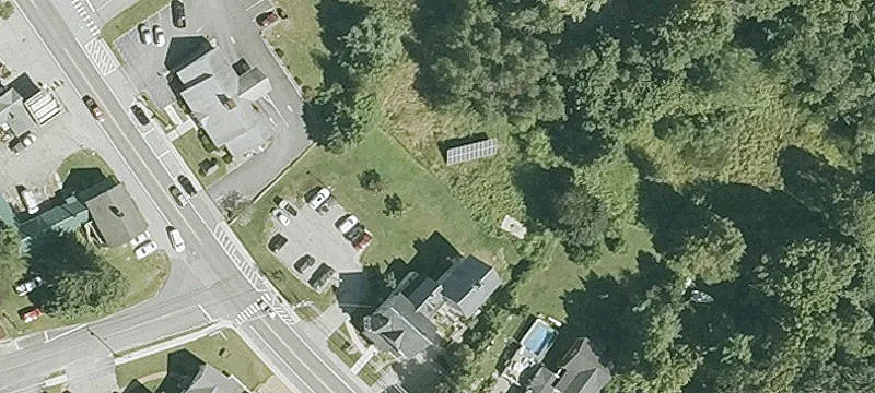 82 Main St