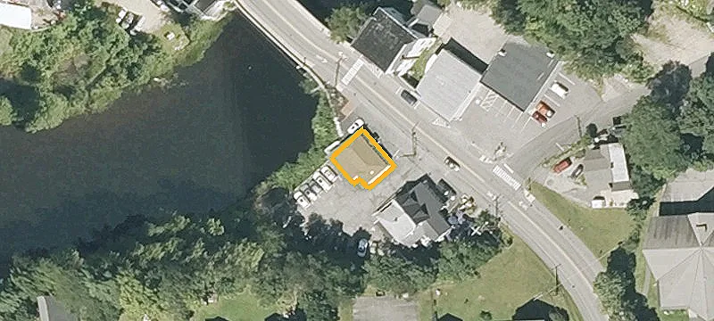 38 Main St