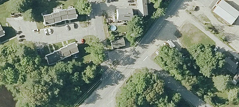 98 Henniker St