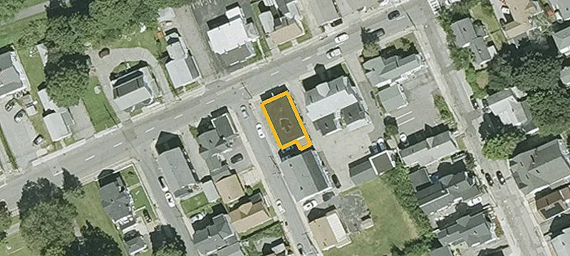 106 Hollis St