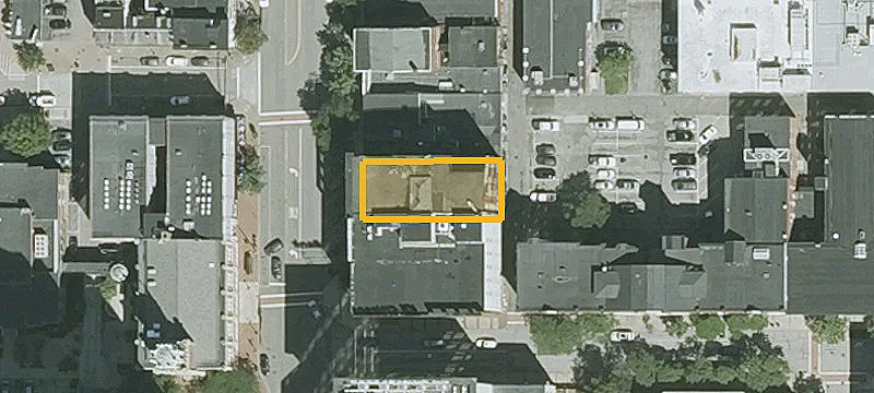 913 Elm St