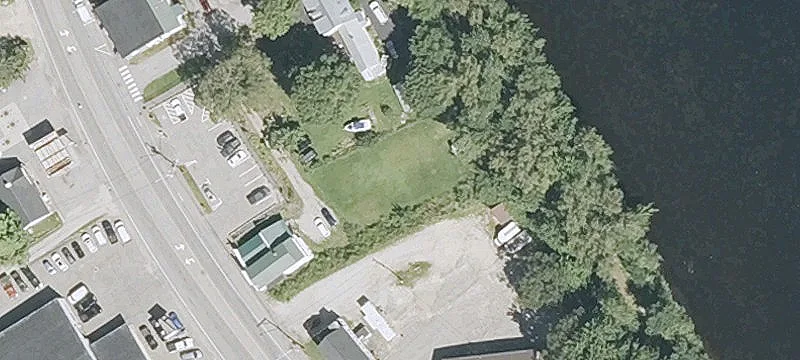 28 Main St
