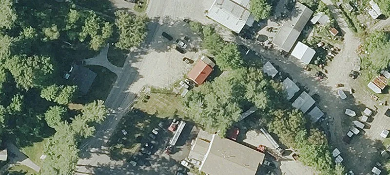 Henniker St