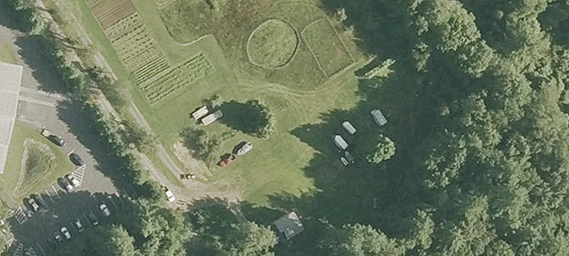 Monument Rd