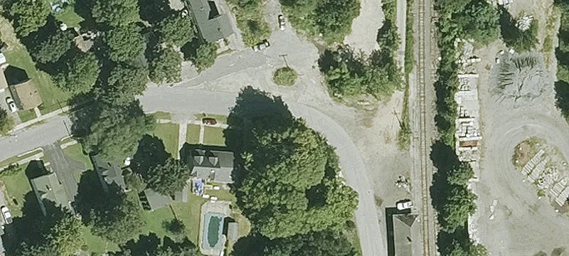 Railroad Ave