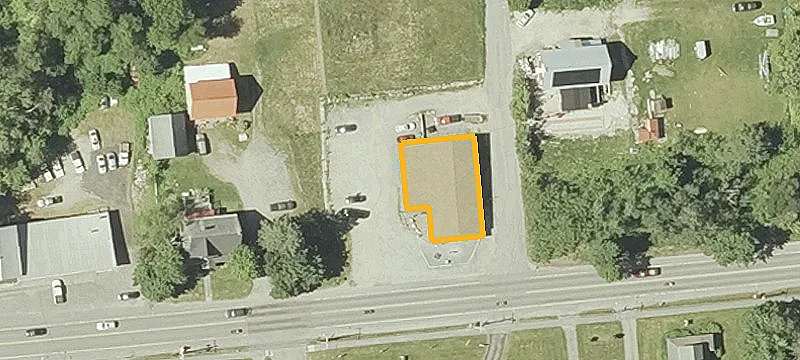 2213 Main St