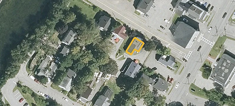 Jewett St