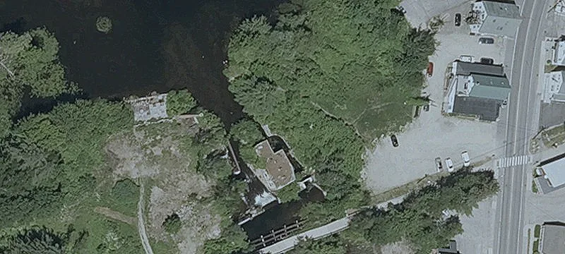 Willow St