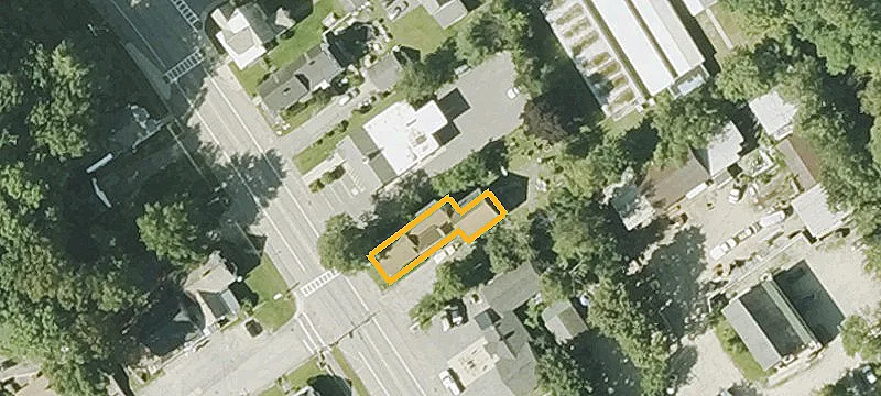 136 Main St