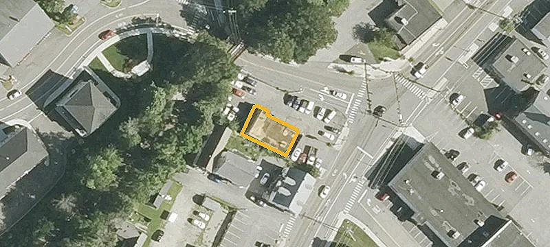 685 Islington St