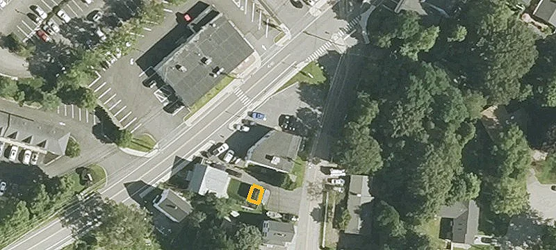 1000 Islington St