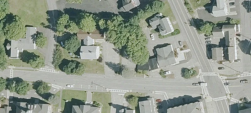 22 Western Ave