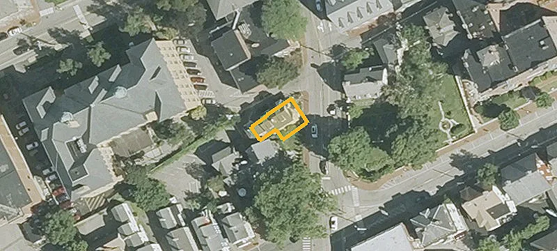 42 Middle St