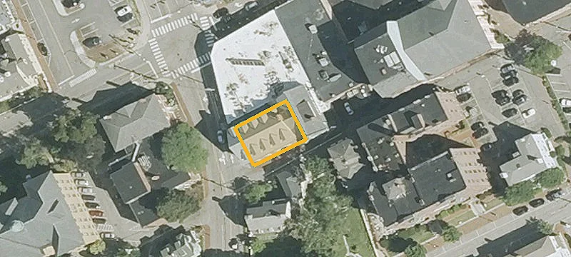 15 Middle St