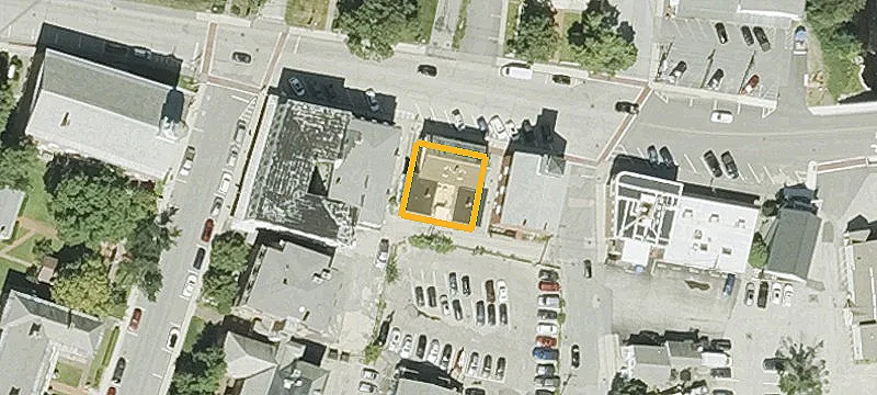 28 Main St