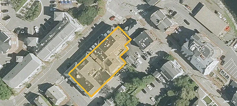 28 Deer St