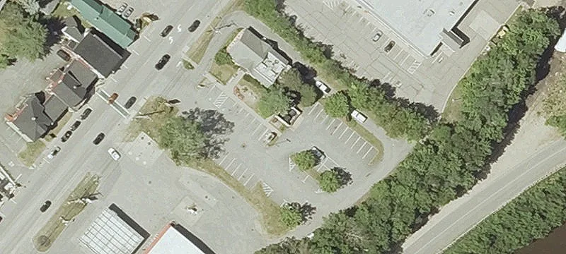 44 Main St