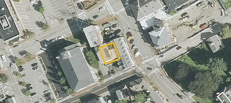 84 Pleasant St