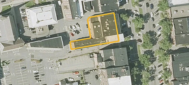 27 Main St