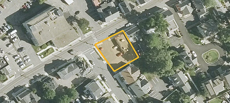 462 Islington St