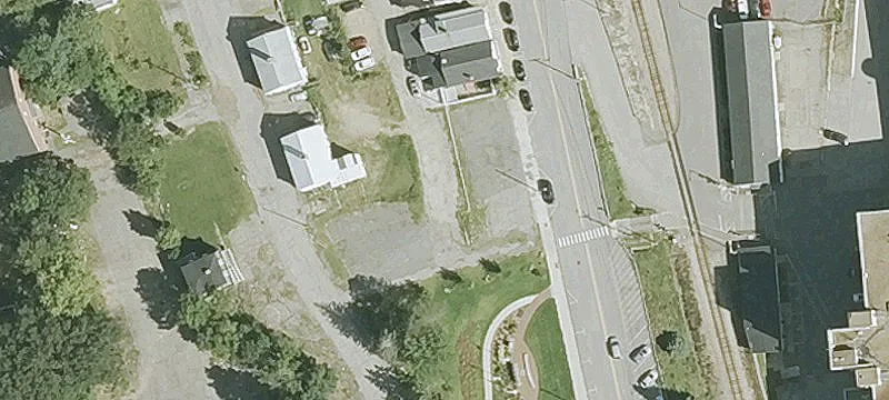 129 Main St