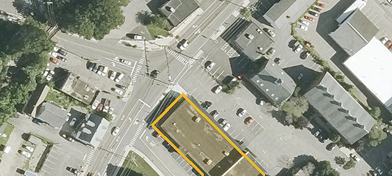 650 Islington St, Unit C1