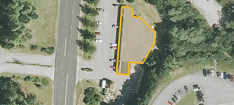 585 Calef Hwy