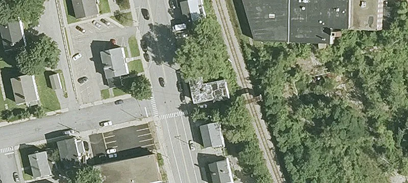 200 Main St