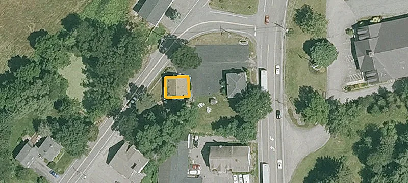 76 Lafayette Rd